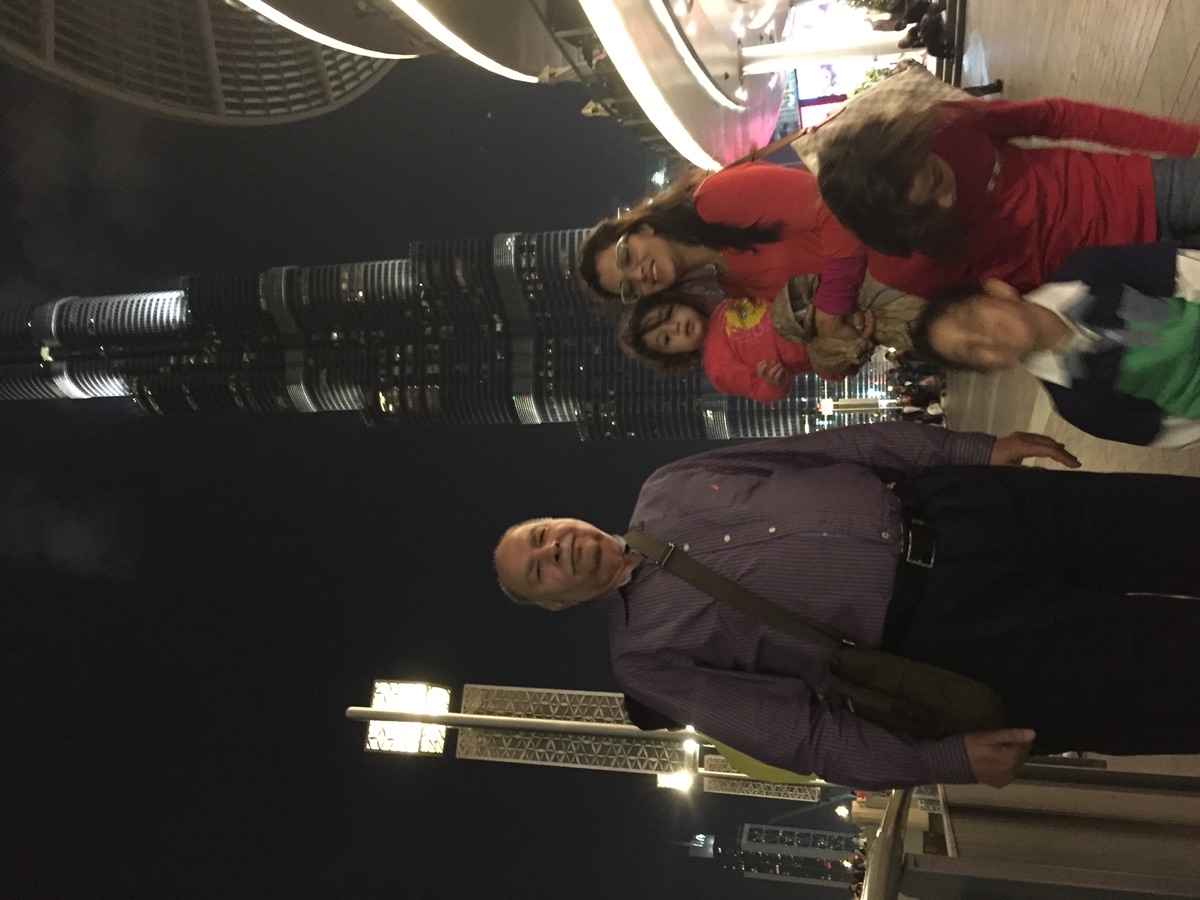 Aslam Hayat with Salma Hayat and great-grandchildren in Dubai, New Year's Day 2015