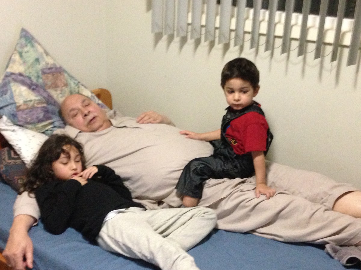 Aslam Hayat with great-grandchildren Azan Hayat and Amara Hayat