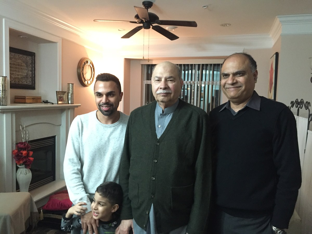 Aslam Hayat with son Kamran Hayat and Zeeshan Hayat at home